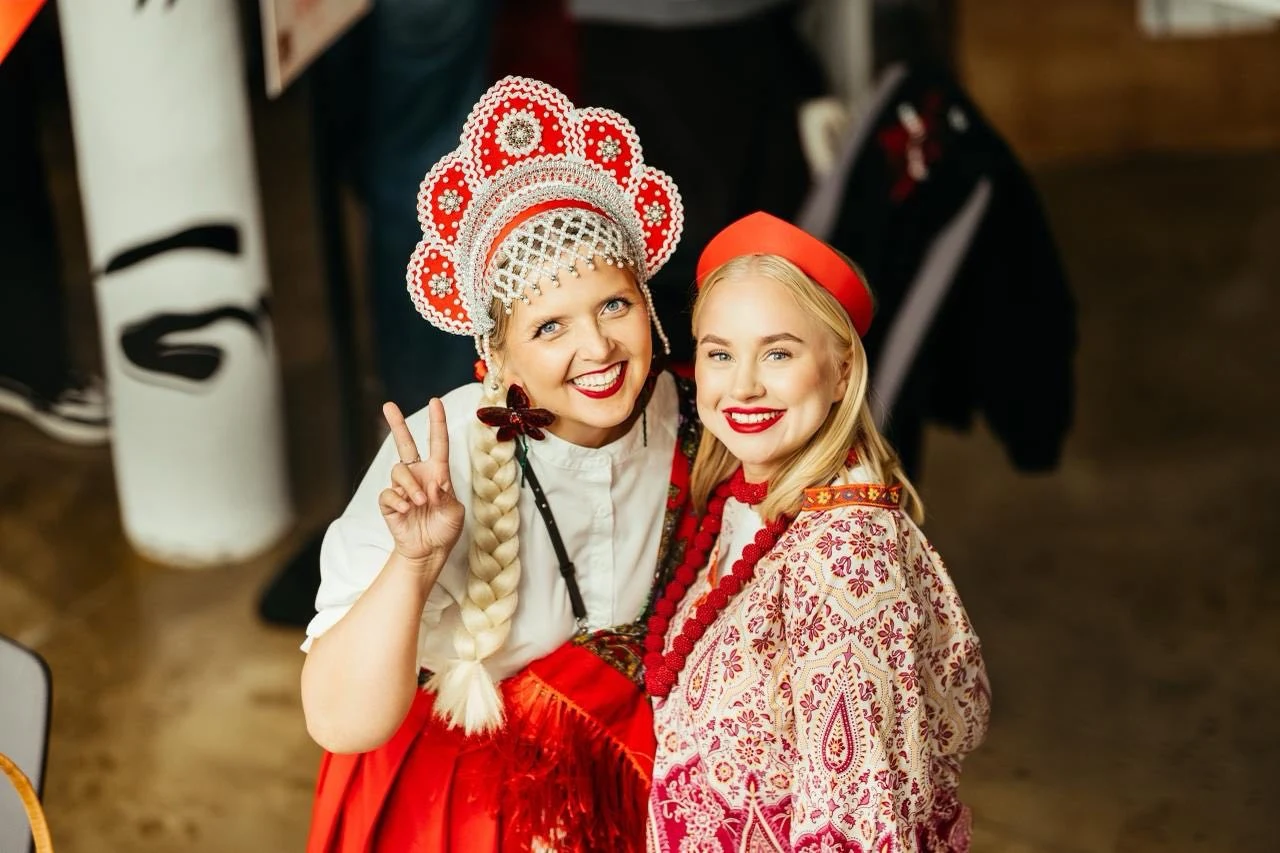 Иммерсивная программа в духе русских сказок и народных гуляний. Команды проходят испытания, собирают артефакты и становятся героями собственной истории.